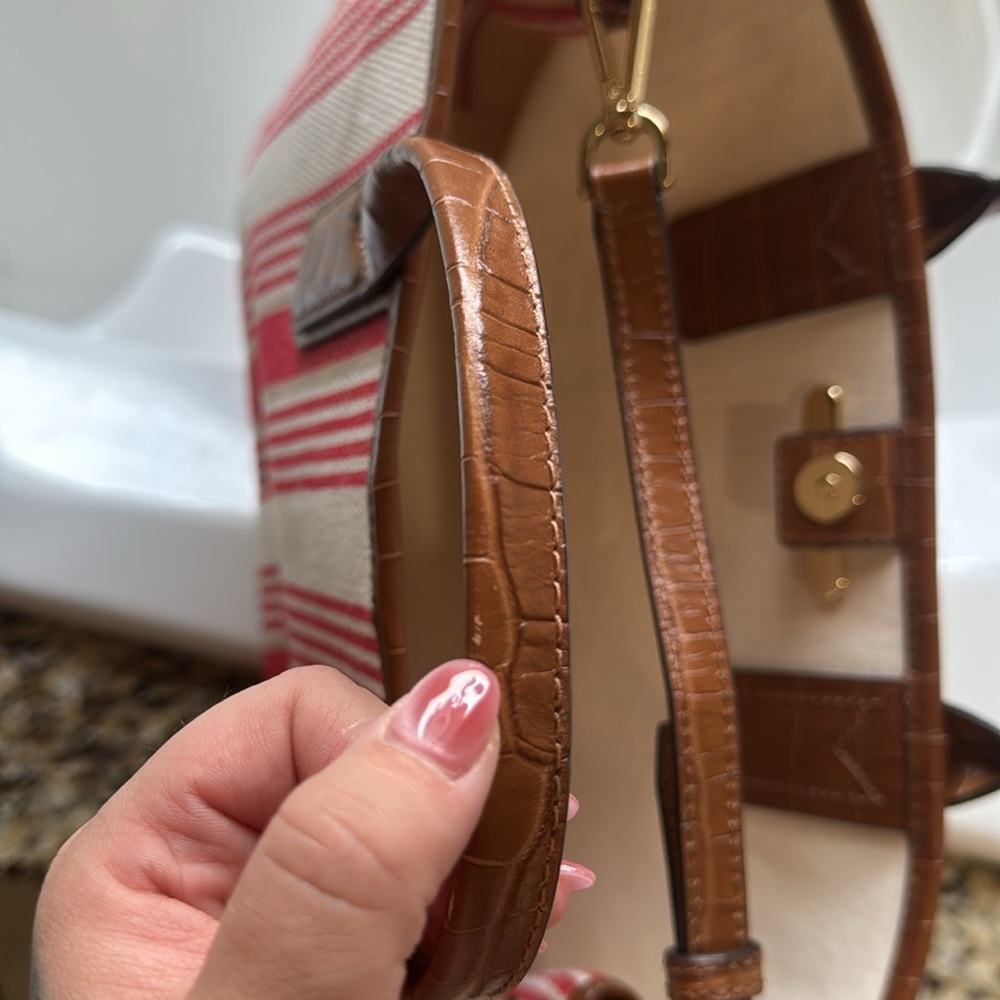 Michael Kors Greenwich Tote - Picture 6 of 7